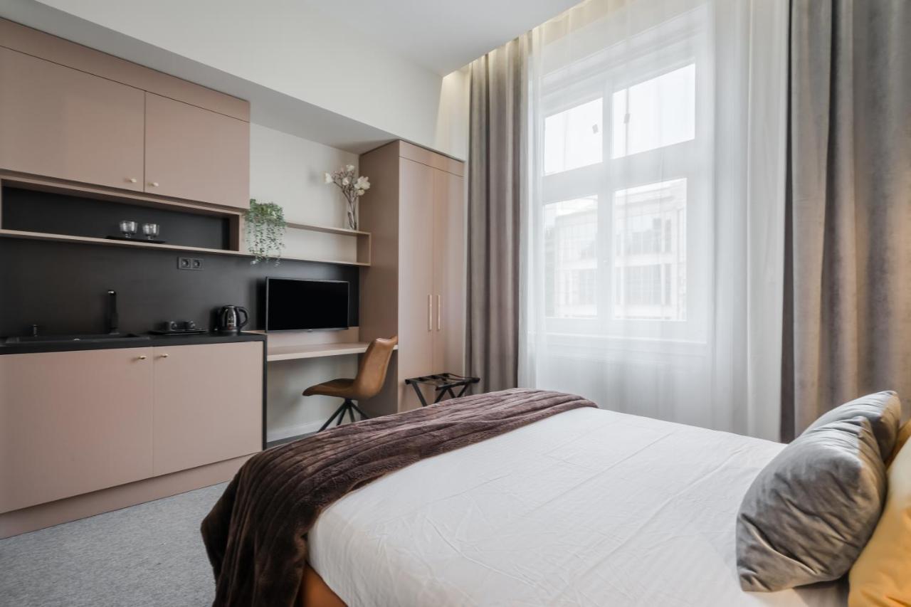 Astoria Boutique Suites- Best Location By Bqa Budapest Bagian luar foto