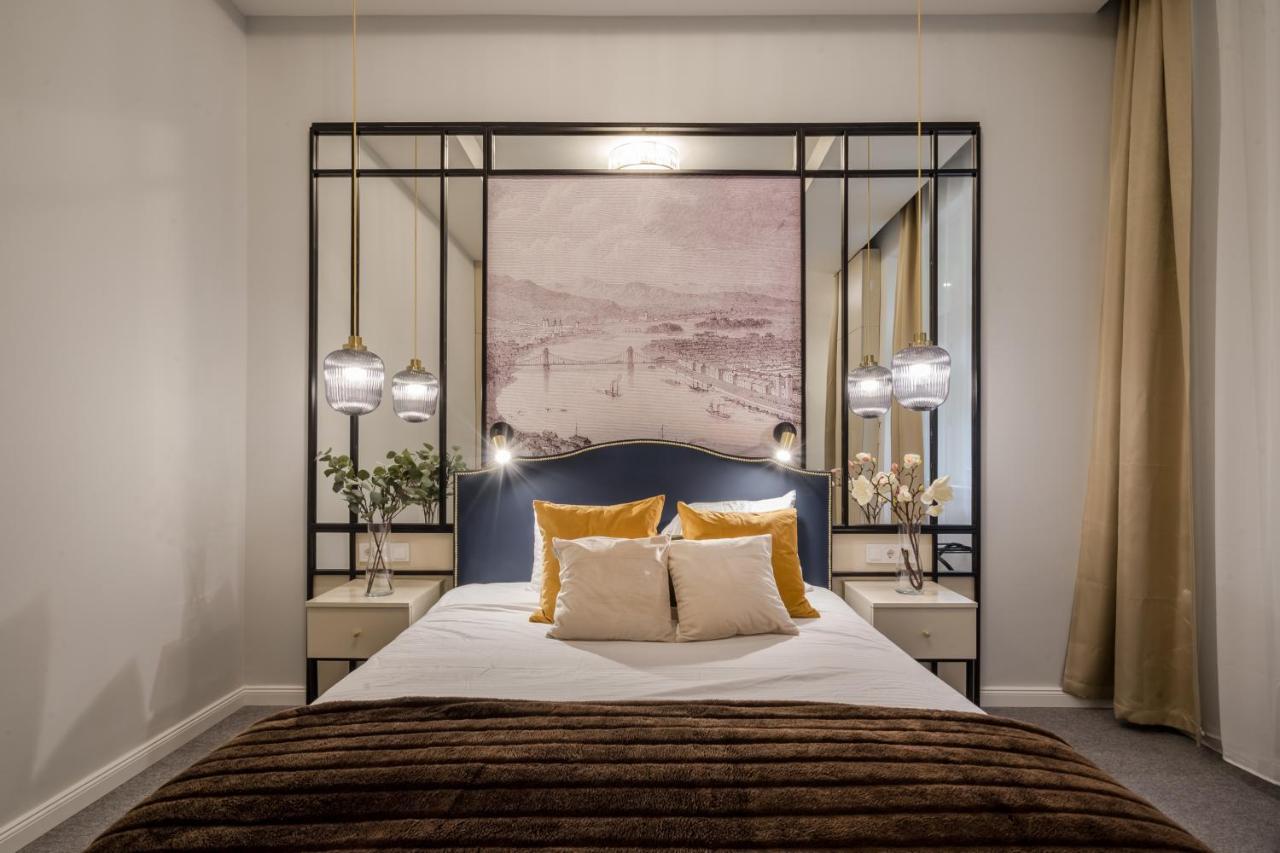 Astoria Boutique Suites- Best Location By Bqa Budapest Bagian luar foto