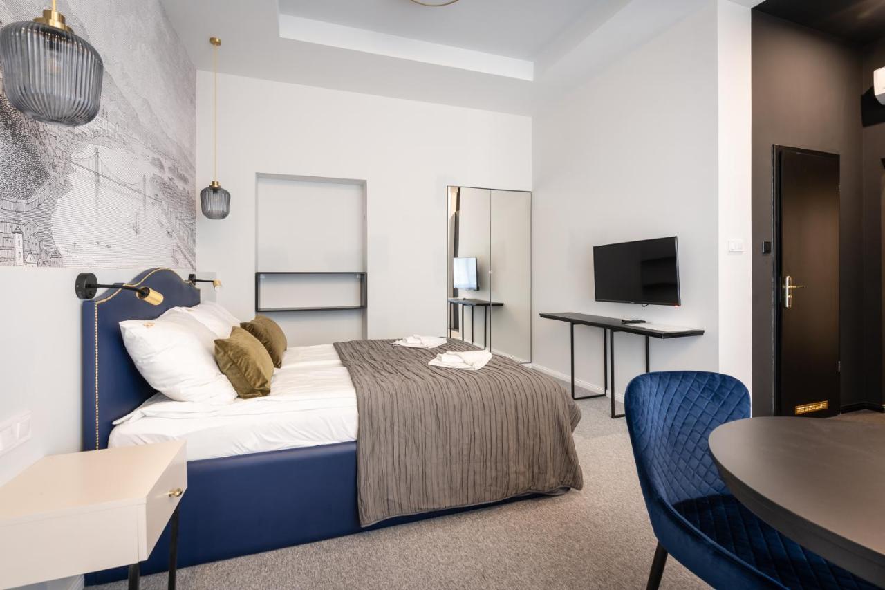 Astoria Boutique Suites- Best Location By Bqa Budapest Bagian luar foto