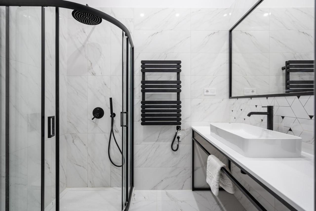 Astoria Boutique Suites- Best Location By Bqa Budapest Bagian luar foto